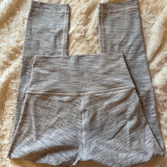lululemon athletica Pants - Lululemon Wunder under “Wee are from space “ crop